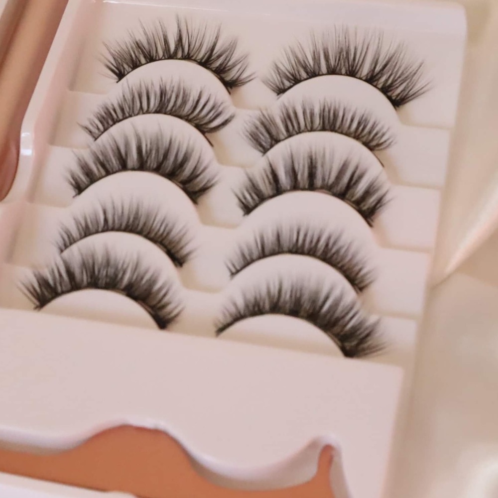 Magnetic faux mink lashes 5 pairs - Picture 2 of 10